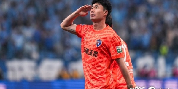 虎扑电竞-比赛图集 道阻且长，行则将至！ “忠橙”