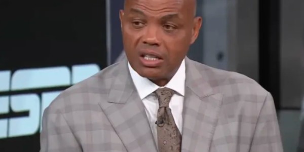 虎扑电竞登录入口-NBA本赛季十大事件：哈登又换队 弗拉格状元及第 詹杜季后赛第4次对决|詹姆斯·哈登|奇才|独行侠|凯文·杜兰特|阿尔佩伦-申京_新浪新闻